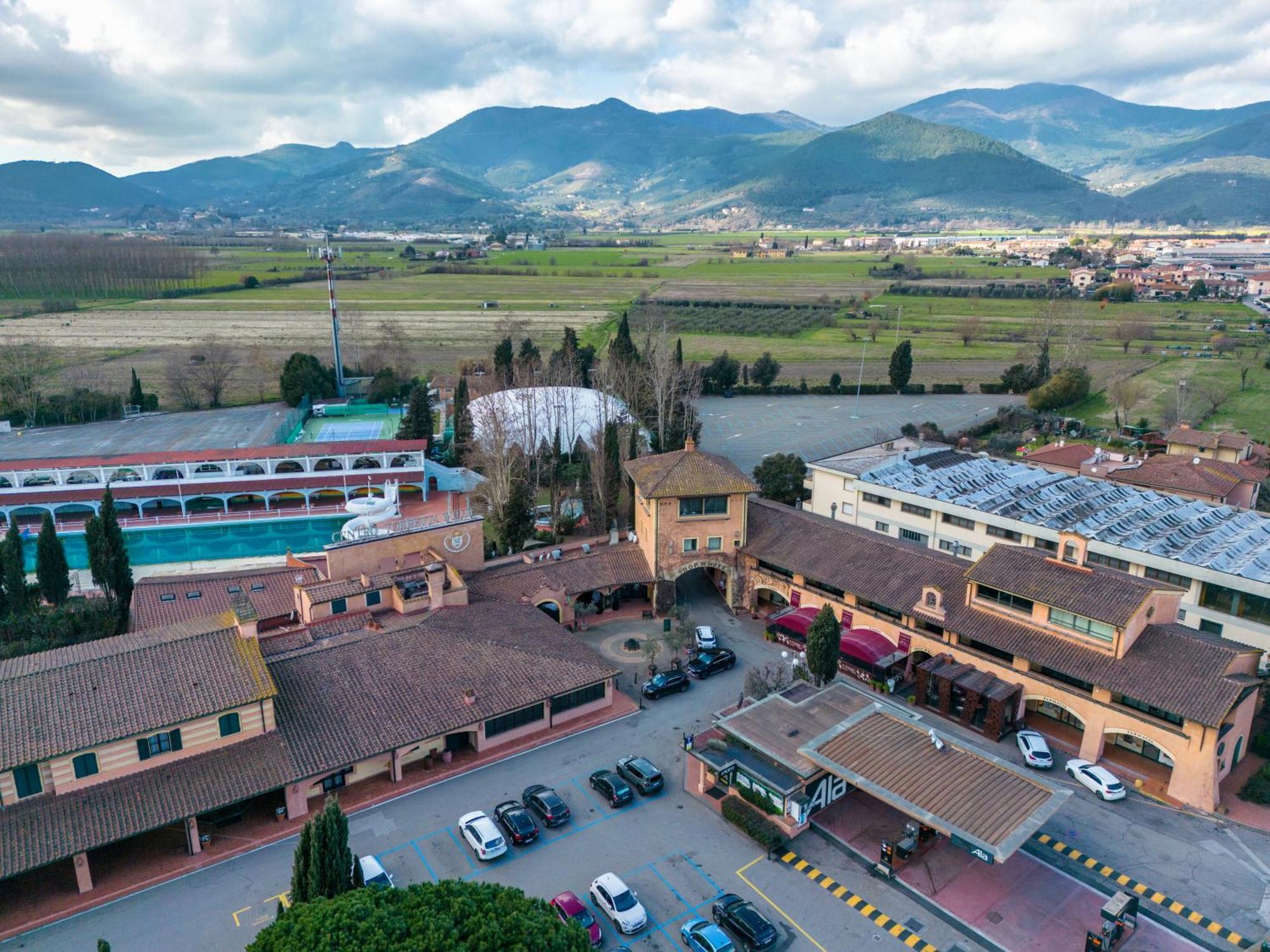 Hotel Boccaccio Calcinaia Εξωτερικό φωτογραφία